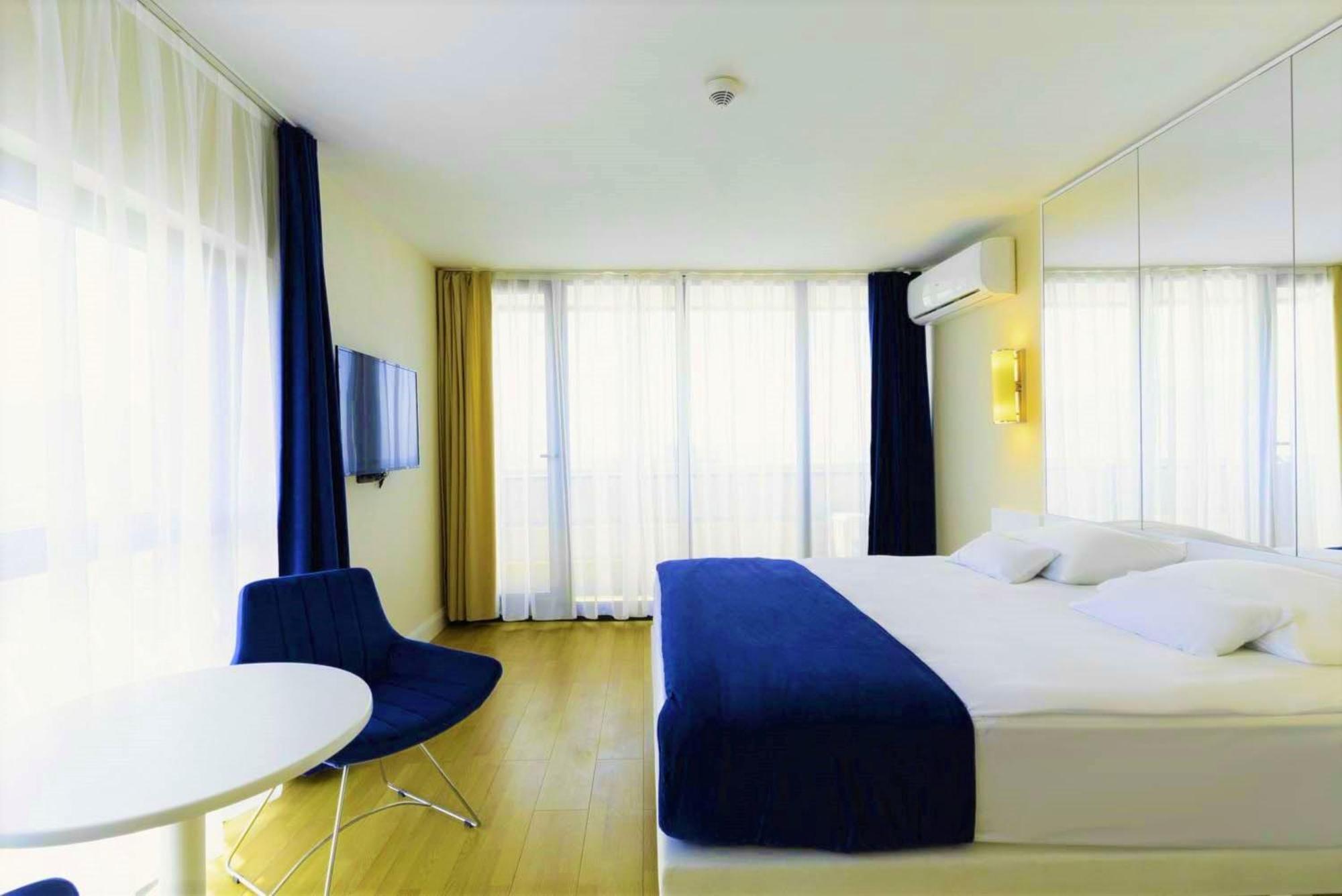 Relax And Unwind Premier Sea View Aparthotel In Batumi Exterior foto